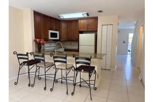 886 Summit Lake Drive, West Palm Beach, FL 33406 Sold 04/22/25