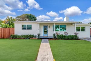 376 Laurie Road, West Palm Beach, FL 33405 Sold 05/05/25