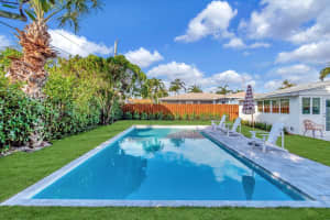 376 Laurie Road, West Palm Beach, FL 33405 Sold 05/05/25