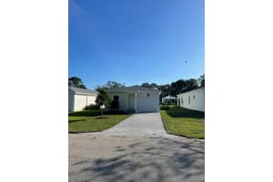 5217 SE Isabelita Avenue, Stuart, FL 34997 Sold 05/28/25