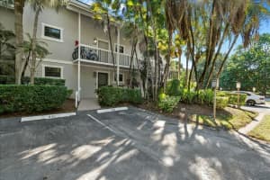 11863 Wimbledon Circle 446, Wellington