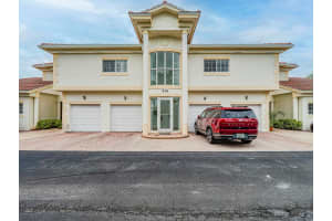 536 7th Square 103, Vero Beach, FL 32962 - MLS#R11071515