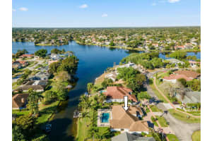 12724 Headwater Circle N, Wellington, FL 33414 Sold 05/06/25