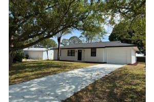 590 NW Sherbrooke Avenue, Port Saint Lucie, FL 34983 Sold 04/30/25