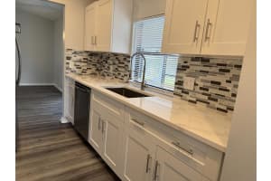 590 NW Sherbrooke Avenue, Port Saint Lucie, FL 34983 Sold 04/30/25