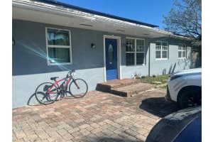 320 Poe Drive, Palm Springs, FL 33461 - MLS#R11071667