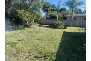 320 Poe Drive, Palm Springs, FL 33461 - MLS#R11071667