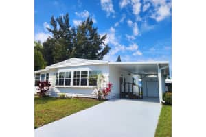 4 Angelita, Port Saint Lucie, FL 34952 Sold 04/02/25