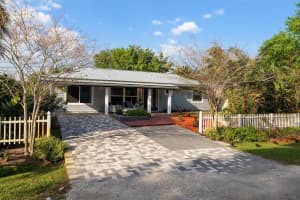 3795 SE Middle Street, Stuart, FL 34997 Sold 04/08/25