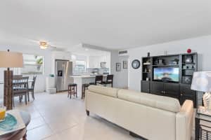676 Saxony O, Delray Beach, FL 33446 - MLS#R11071774