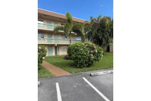 400 Village Green 105 Circle W 105, Palm Springs, FL 33461 - MLS#R11071856