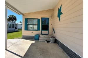 70 Lagos Del Norte, Fort Pierce, FL 34951 Sold 04/15/25