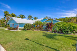 10570 SE Jupiter Narrows Drive, Hobe Sound, FL 33455 Sold 06/03/25