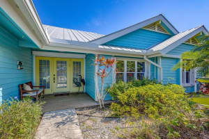 10570 SE Jupiter Narrows Drive, Hobe Sound, FL 33455 Sold 06/03/25