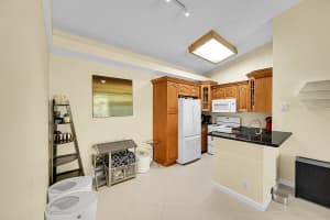 931 Lyons Road 4201, Coconut Creek, FL 33063 - MLS#R11072048