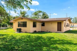 349 NW 10th Street, Belle Glade, FL 33430 Sold 04/11/25