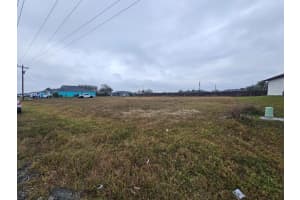 31 Kismet Parkway, Cape Coral, FL 33993 Sold 04/04/25