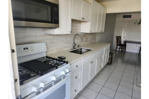 52 Ne 204th Street 31, Miami Gardens