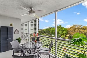 625 Oaks Drive 508, Pompano Beach, FL 33069 Sold 05/09/25