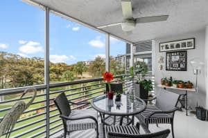 625 Oaks Drive 508, Pompano Beach, FL 33069 Sold 05/09/25