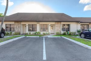 1260 Parkside Green Drive D, Greenacres, FL 33415 Sold 07/14/25