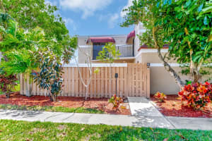 4005 Village Drive B, Delray Beach, FL 33445 Sold 04/24/25