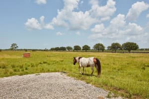 MLS# R11072585, Okeechobee, Florida 34974