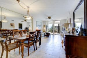 896 N Federal Highway 326, Lantana, FL 33462 - MLS#R11072679