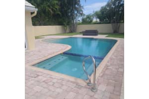 952 Dickens Place, West Palm Beach, FL 33411 Sold 08/18/25