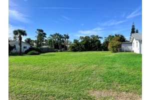 121 15th Avenue, Vero Beach, FL 32962 - MLS#R11072707