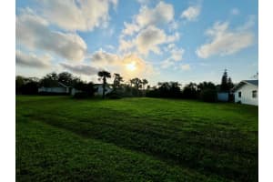 121 15th Avenue, Vero Beach, FL 32962 - MLS#R11072707