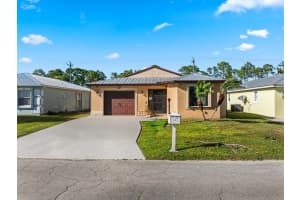 154 Mediterranean Boulevard N, Port Saint Lucie, FL 34952 Sold 10/28/25