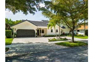 915 Parkside Circle N, Boca Raton, FL 33486 Sold 04/15/25