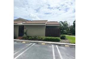 172 Meadows Drive, Boynton Beach