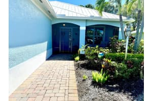 447 11th Square Sw, Vero Beach