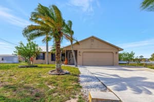 880 SW Java Avenue, Port Saint Lucie, FL 34953 Sold 06/12/25