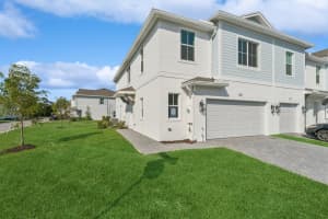 743 NE Hawks Ridge Way 1404, Port Saint Lucie, FL 34983 Sold 05/09/25