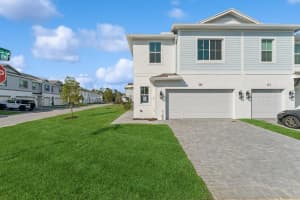 743 NE Hawks Ridge Way 1404, Port Saint Lucie, FL 34983 Sold 05/09/25
