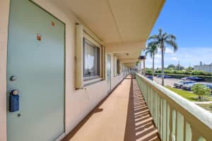 400 Village Green Circle W 212, Palm Springs, FL 33461 - MLS#R11073131