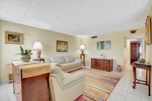 400 Village Green Circle W 212, Palm Springs, FL 33461 - MLS#R11073131