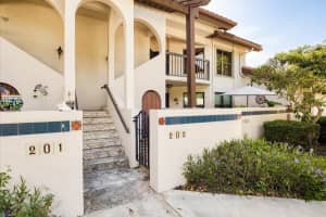 6031 SE Martinique Drive 202, Stuart, FL 34997 Sold 04/17/25