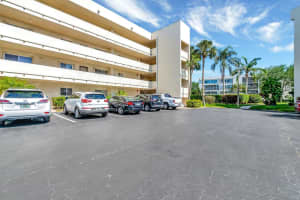 3178 Via Poinciana 201, Lake Worth
