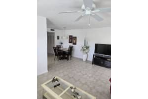 319 Windsor N, West Palm Beach, FL 33417 - MLS#R11073178