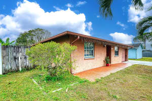 362 Foresta Terrace, West Palm Beach, FL 33415 Sold 05/28/25