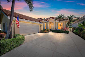 128 Hampton Circle, Jupiter, FL 33458 Sold 05/23/25