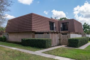 704 7th Lane, Palm Beach Gardens, FL 33418 Sold 05/08/25