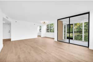 900 Saint Charles Place L12, Pembroke Pines, FL 33026 Sold 04/11/25