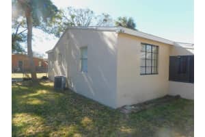 607 Wendell Road, Fort Pierce, FL 34950 - MLS#R11073486