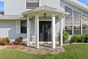 843 SE Thornhill Drive, Port Saint Lucie, FL 34983 Sold 05/29/25