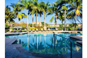 4190 San Marino Boulevard 102, West Palm Beach, FL 33409 Sold 10/10/25